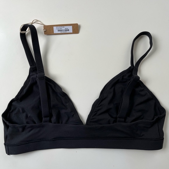 SKIMS Other - Skims fit everybody triangle bra onyx NWT Medium